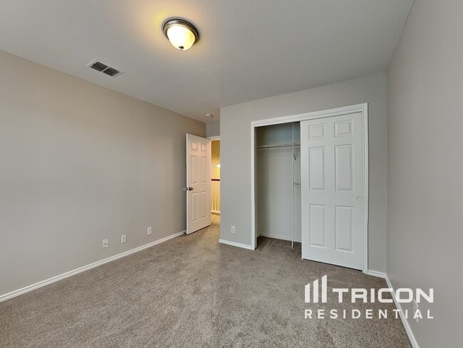 Building Photo - 6902 Shelbyville Ct