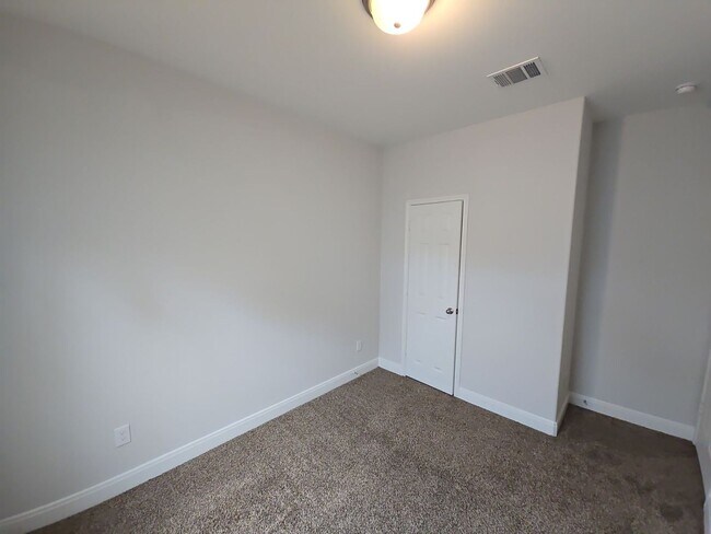 Building Photo - 8235 Locksley Rd