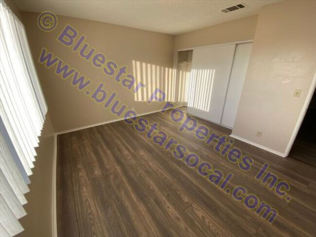 Building Photo - Now Available!!!  Single Story Home, Apple Valley With Large Lot