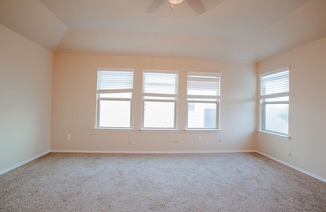 Building Photo - Charming 4/BR 2.5/BA Home for Rent in Hutto!