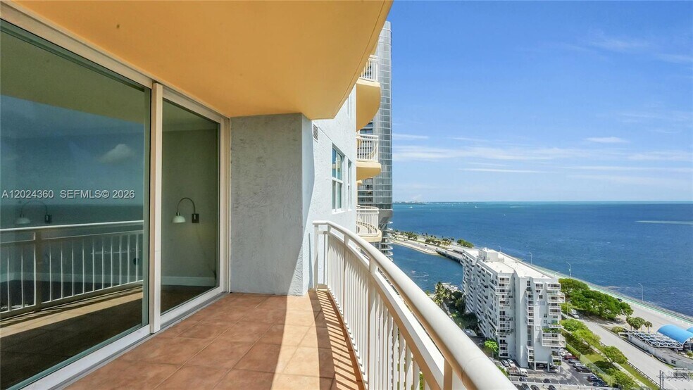 Building Photo - 2475 Brickell Ave