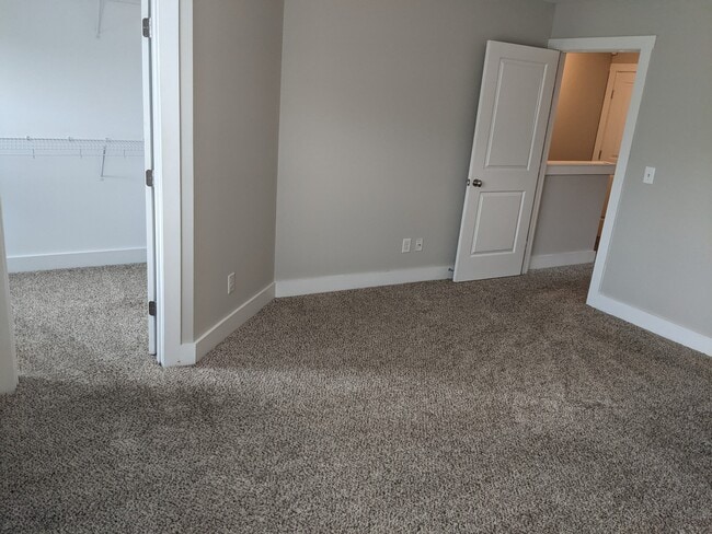 Building Photo - 3538 Steffisburg Dr