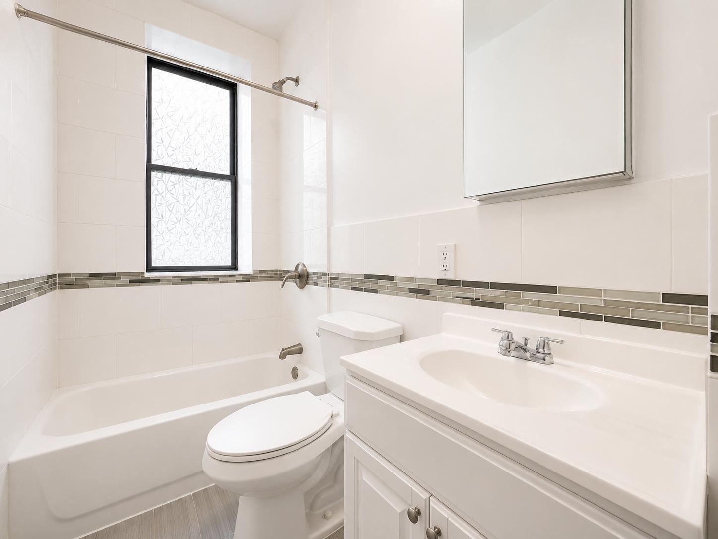 Building Photo - 529 W 151st St