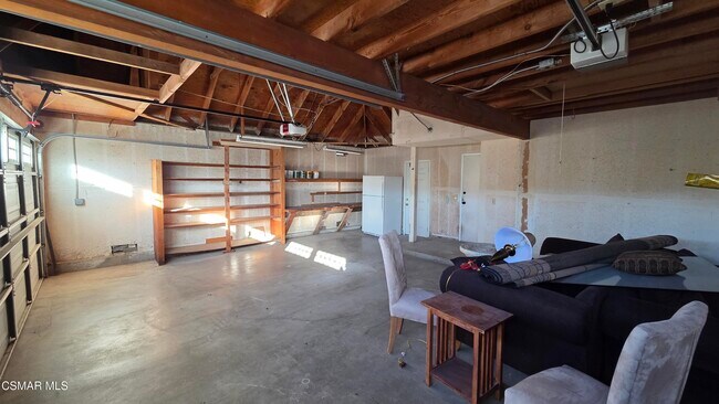 Building Photo - 1825 Sweet Briar Pl