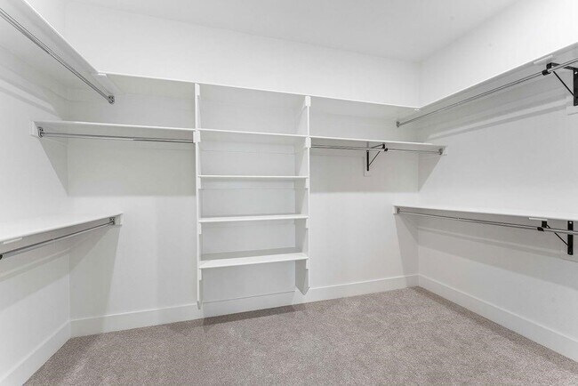 Building Photo - 4104 W Wood St