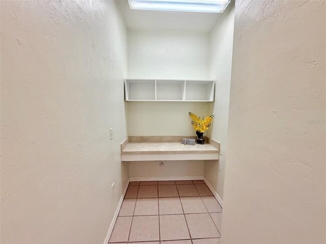 Building Photo - 13200 W Newberry Rd