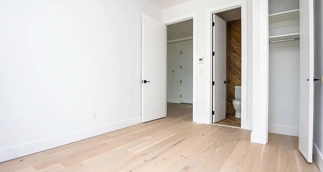Building Photo - 491 Evergreen Avenue