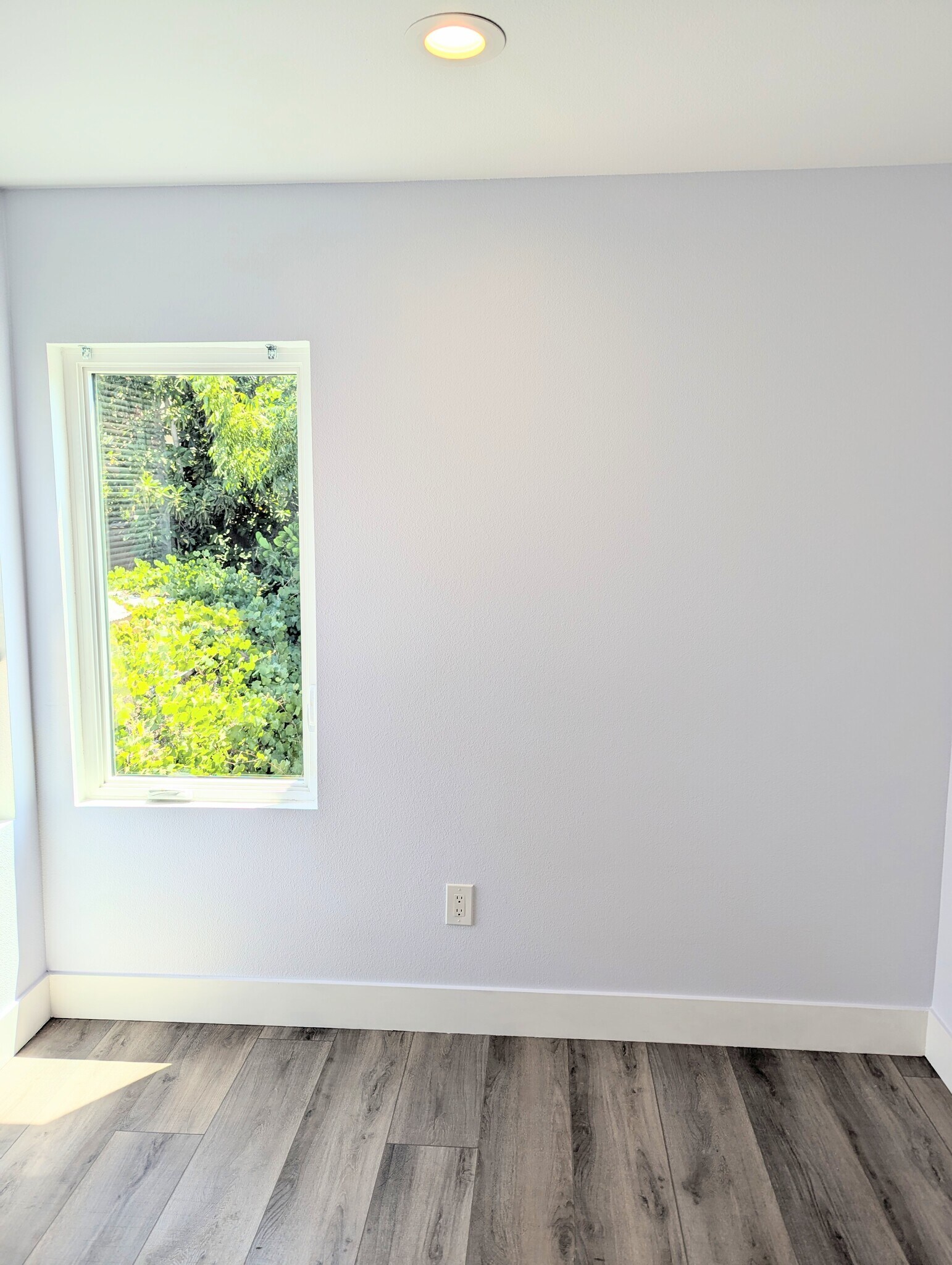 Building Photo - 728 E Palmer Ave