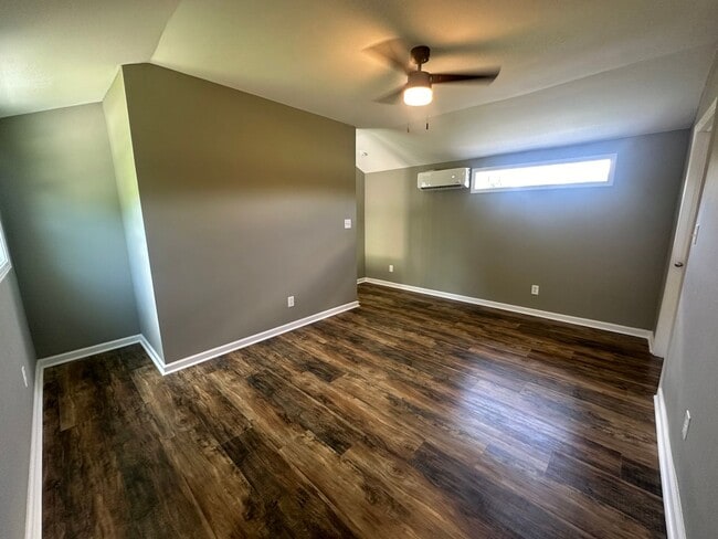 Building Photo - Tiny Home