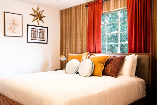 Building Photo - 2002 Chittim Trail Dr