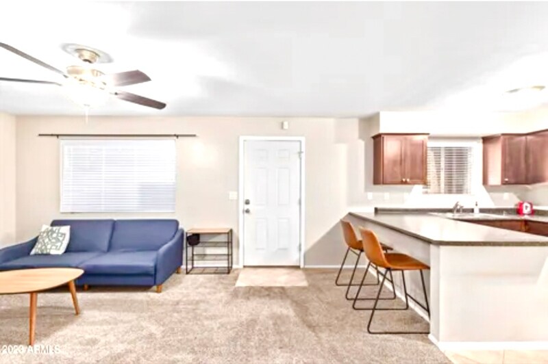 Building Photo - 1014 E Spence Ave