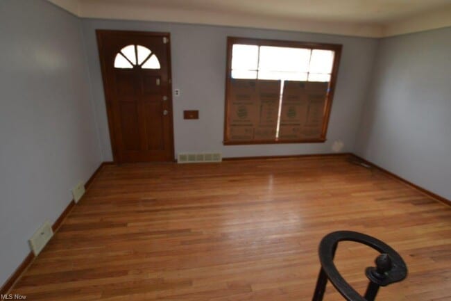 Building Photo - 18990 Raymond St