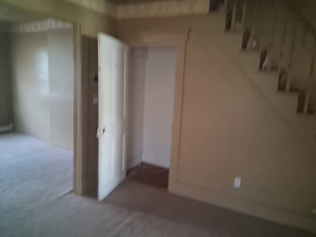 Building Photo - 227 Main St