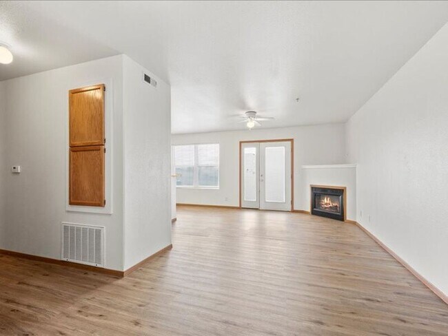 Building Photo - 6305 Chapel Hill Blvd