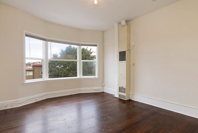 Interior Photo - Buena Vista