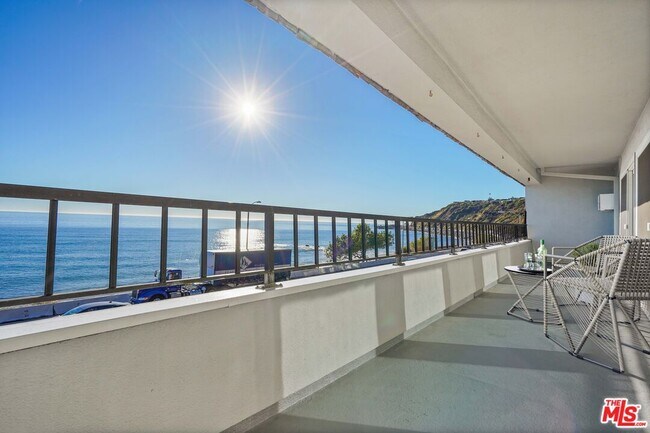 Building Photo - 18000 Coastline Dr