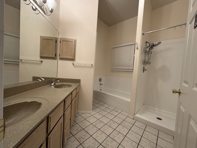 Building Photo - 7819 Storrie Pl NE