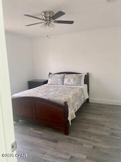 Building Photo - 5604 Beach Dr