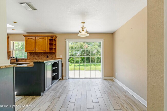 Building Photo - 317 Surf Dr