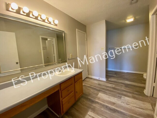 Building Photo - COMING SOON!! Gorgeous 3 Bedroom 2.5 Bath Home in Avon is Near Everything