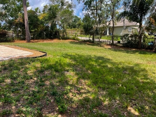 Building Photo - 2830 Ascot Ln