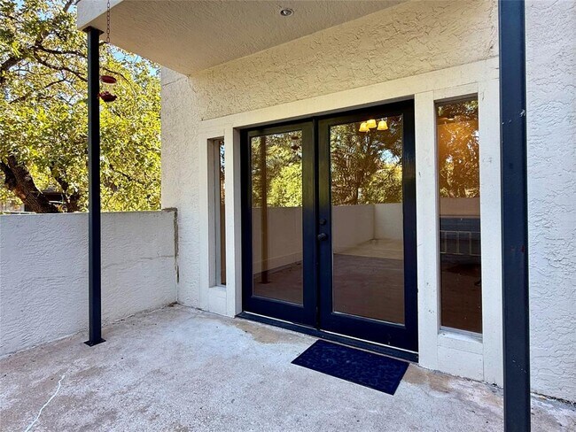 Building Photo - 2605 Enfield Rd