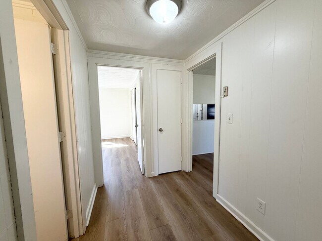 Building Photo - For Rent – $1,000/month | 2 Bed | 1 Bath