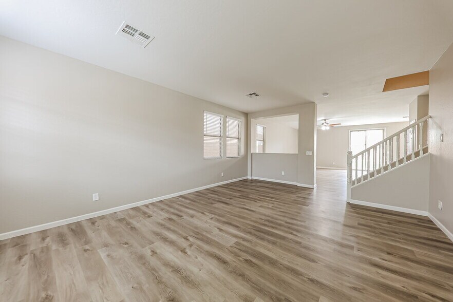 Building Photo - 11811 W Foothill Dr