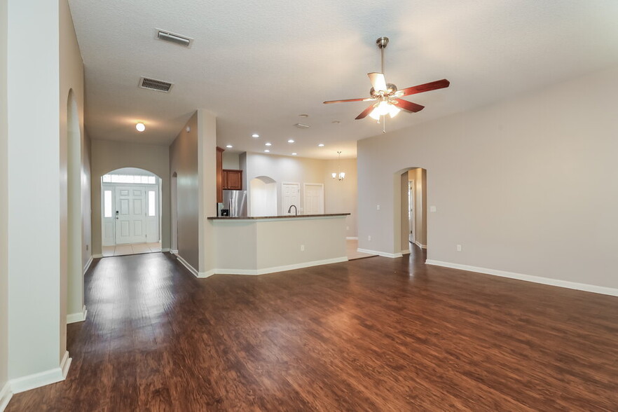 Building Photo - 14081 Bradley Cove Rd