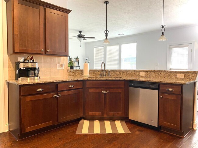 Building Photo - 946 Glenhaven Dr