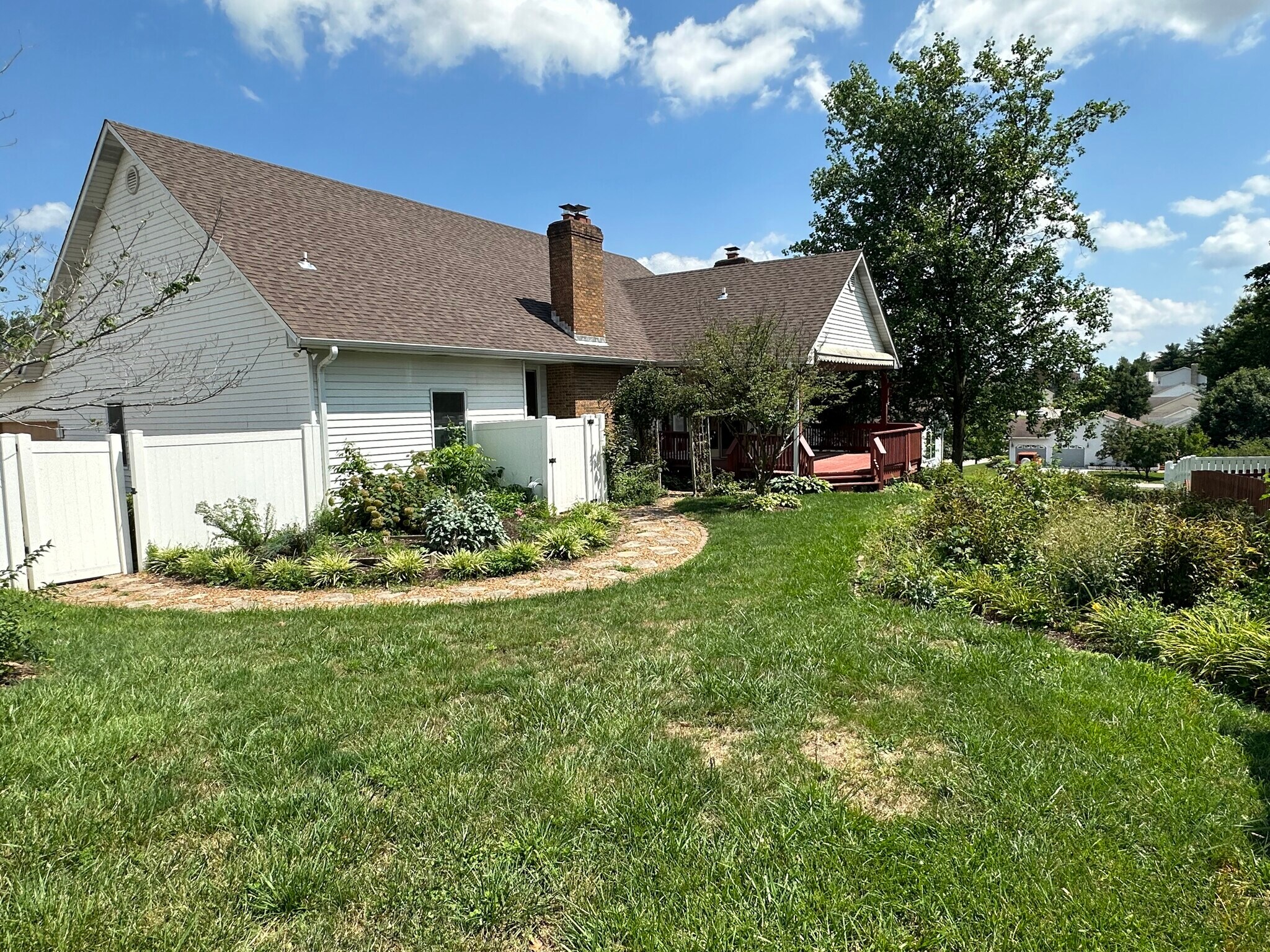 Building Photo - 4 Grayson Ridge Dr