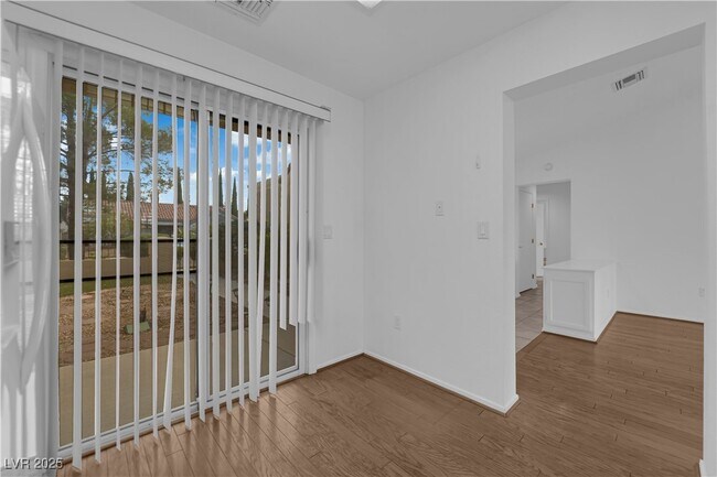 Building Photo - 9424 W Gold Mountain Ave