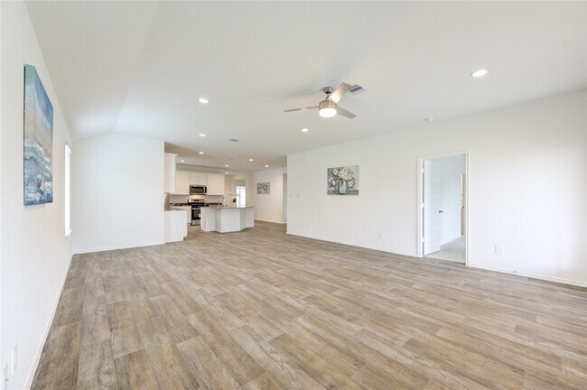 Building Photo - 2913 Misty Elm Ln