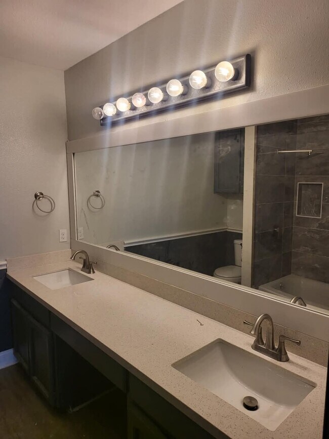 Building Photo - 5354 Gateridge Dr