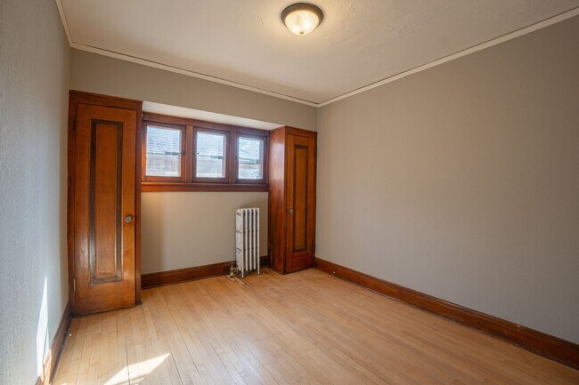 Building Photo - 4202 W Martin Dr