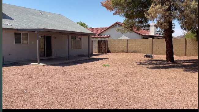 Building Photo - 7632 W Pershing Ave