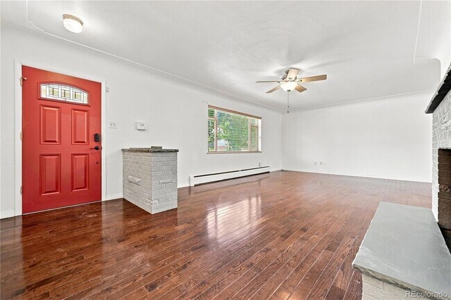 Building Photo - 1631 Xanthia St