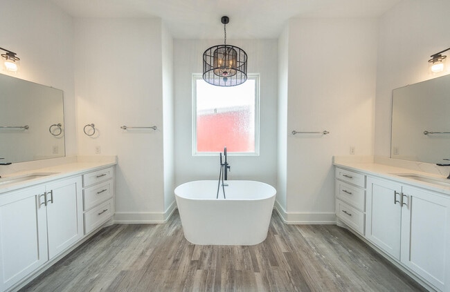 Building Photo - 19108 County Rd 2240