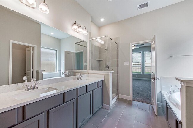 Building Photo - 8727 Arbor Trail Dr