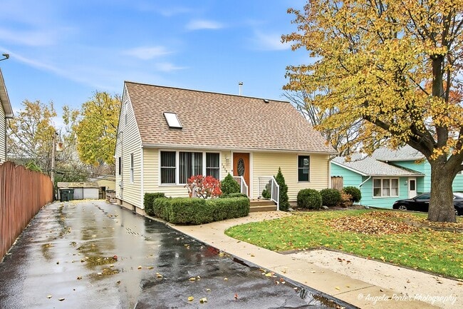 Building Photo - 1219 Brentwood Dr