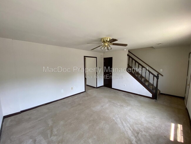 Building Photo - 5145 Cottonwood Ct