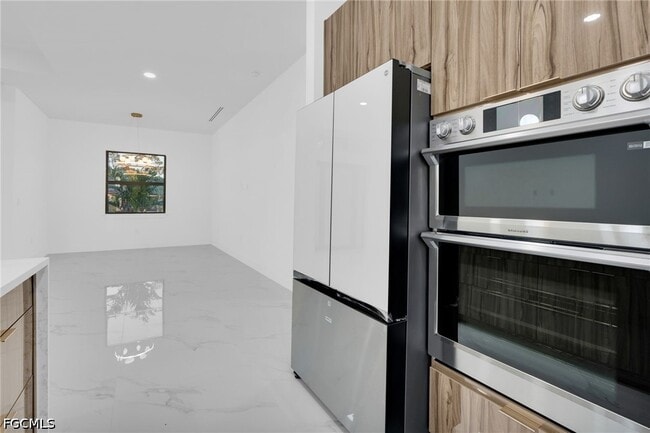 Building Photo - 1601 Clark Ave