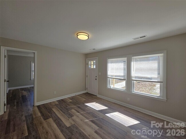 Building Photo - 1320 Ware Ave