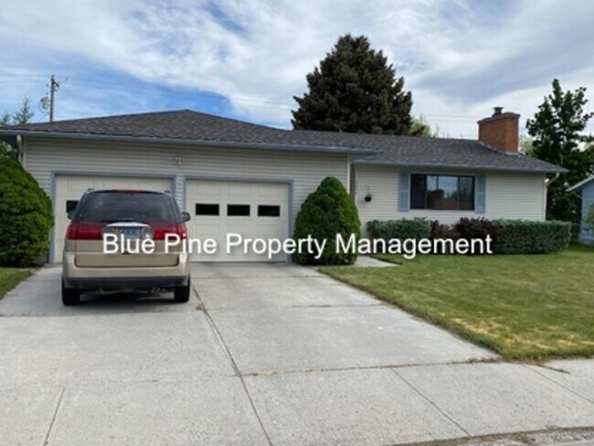 Primary Photo - 1654 Garfield St