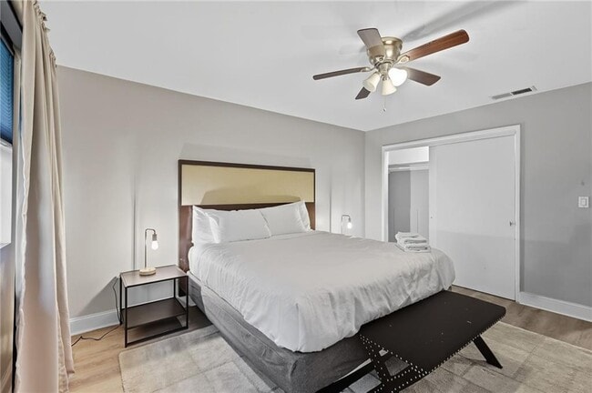 Building Photo - 3645 Peachtree Rd NE