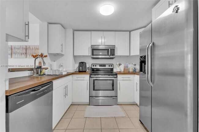 Building Photo - 1250 S Miami Ave