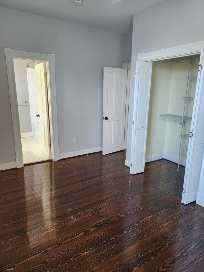 Building Photo - 436 Dinwiddie St