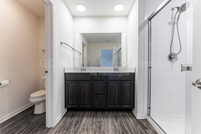 Building Photo - 596 Cimmaron Cir