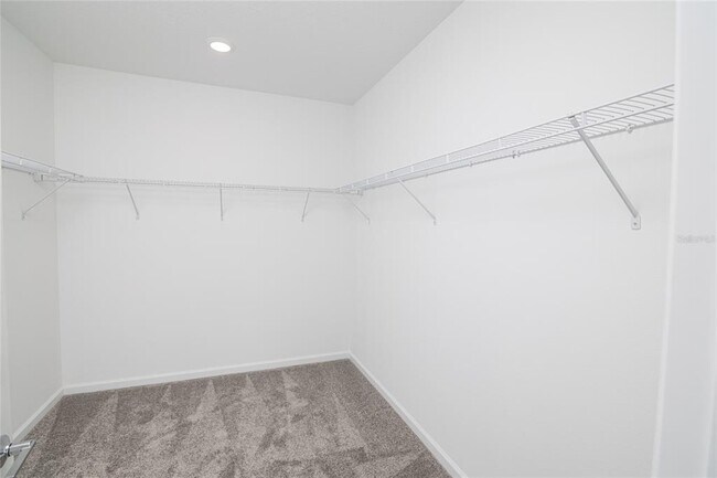 Building Photo - 2642 Runners Cir