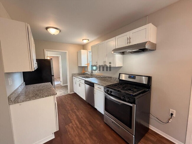 Building Photo - 774 Fox River Rd